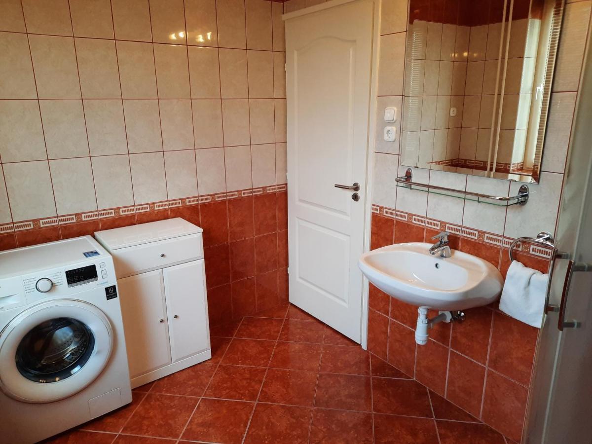 Apartmanhaz King Heviz Exterior photo