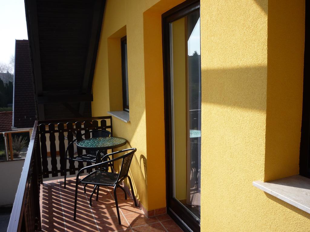 Apartmanhaz King Heviz Exterior photo
