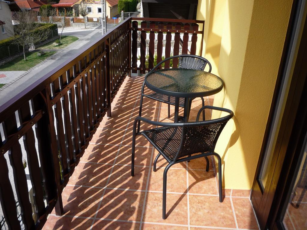 Apartmanhaz King Heviz Exterior photo